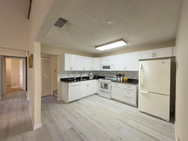 ISLAND CLUB - Residential