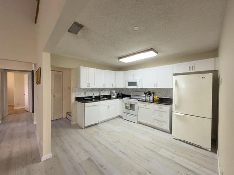 Tiny photo for 3851 Island Club Circle E, Lake Worth, FL 33462 (MLS # R11158509)