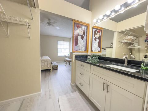Tiny photo for 3851 Island Club Circle E, Lake Worth, FL 33462 (MLS # R11158509)