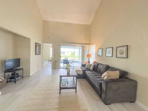 Tiny photo for 3851 Island Club Circle E, Lake Worth, FL 33462 (MLS # R11158509)