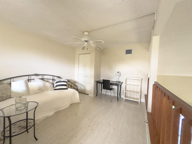 ISLAND CLUB - Residential