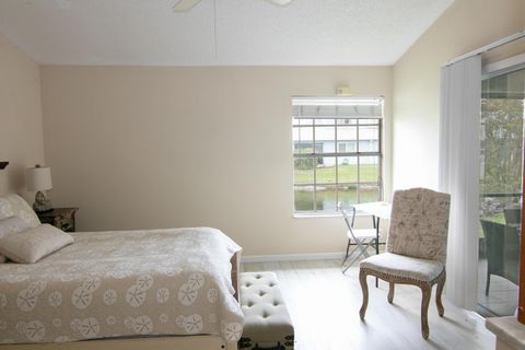 Tiny photo for 3851 Island Club Circle E, Lake Worth, FL 33462 (MLS # R11158509)