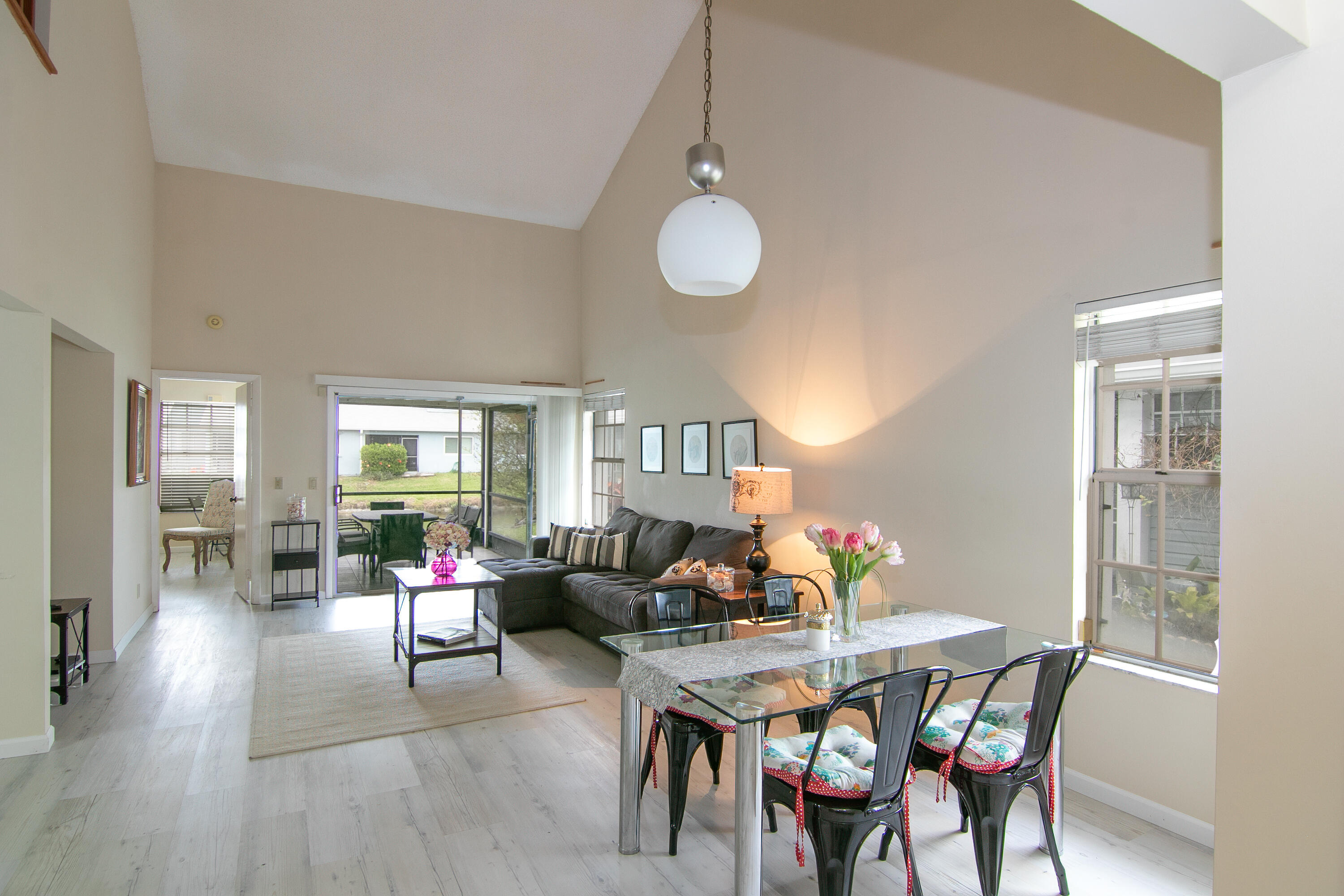 ISLAND CLUB - Residential