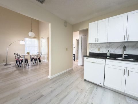Tiny photo for 3851 Island Club Circle E, Lake Worth, FL 33462 (MLS # R11158509)