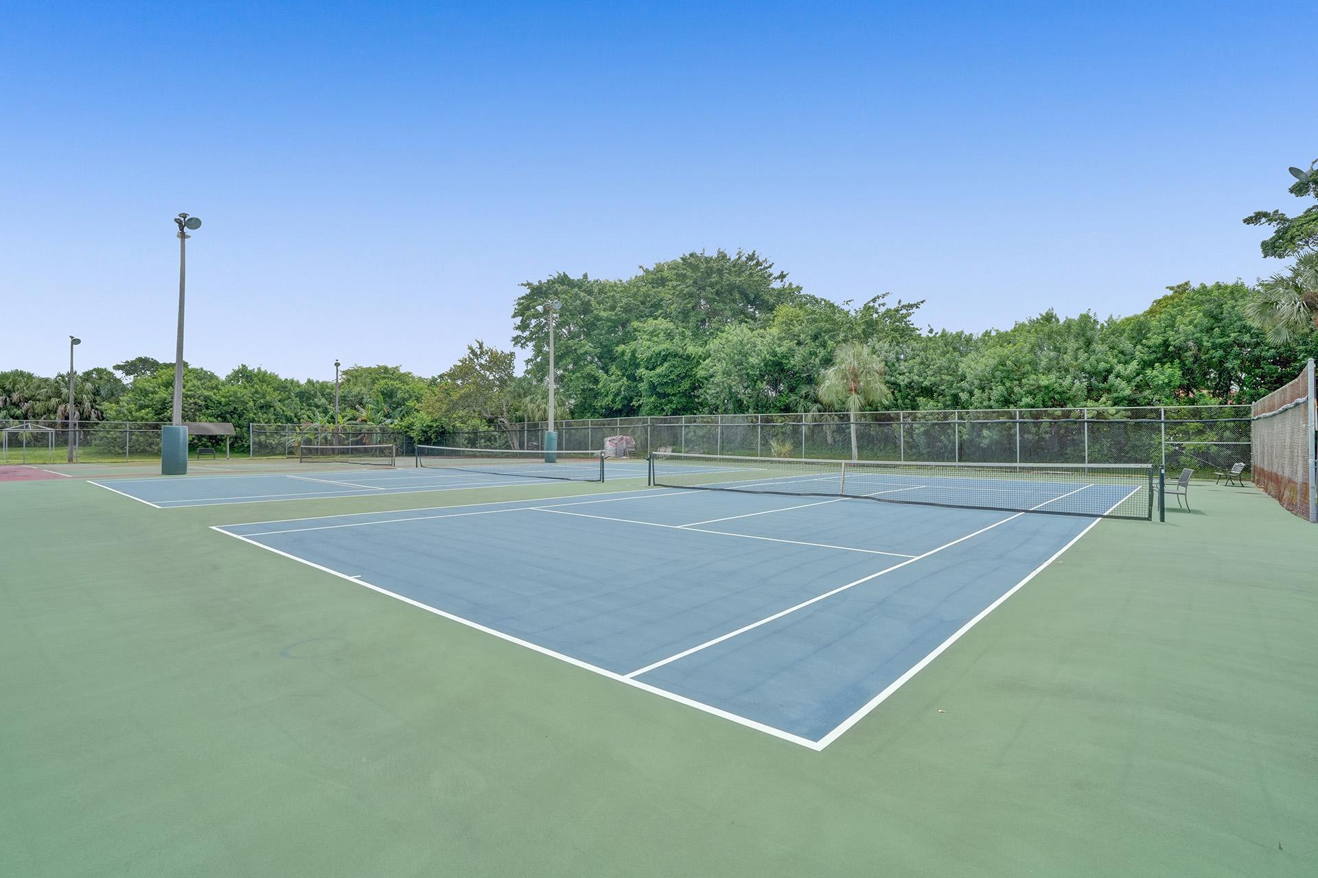GOLFSIDE CONDO - Residential