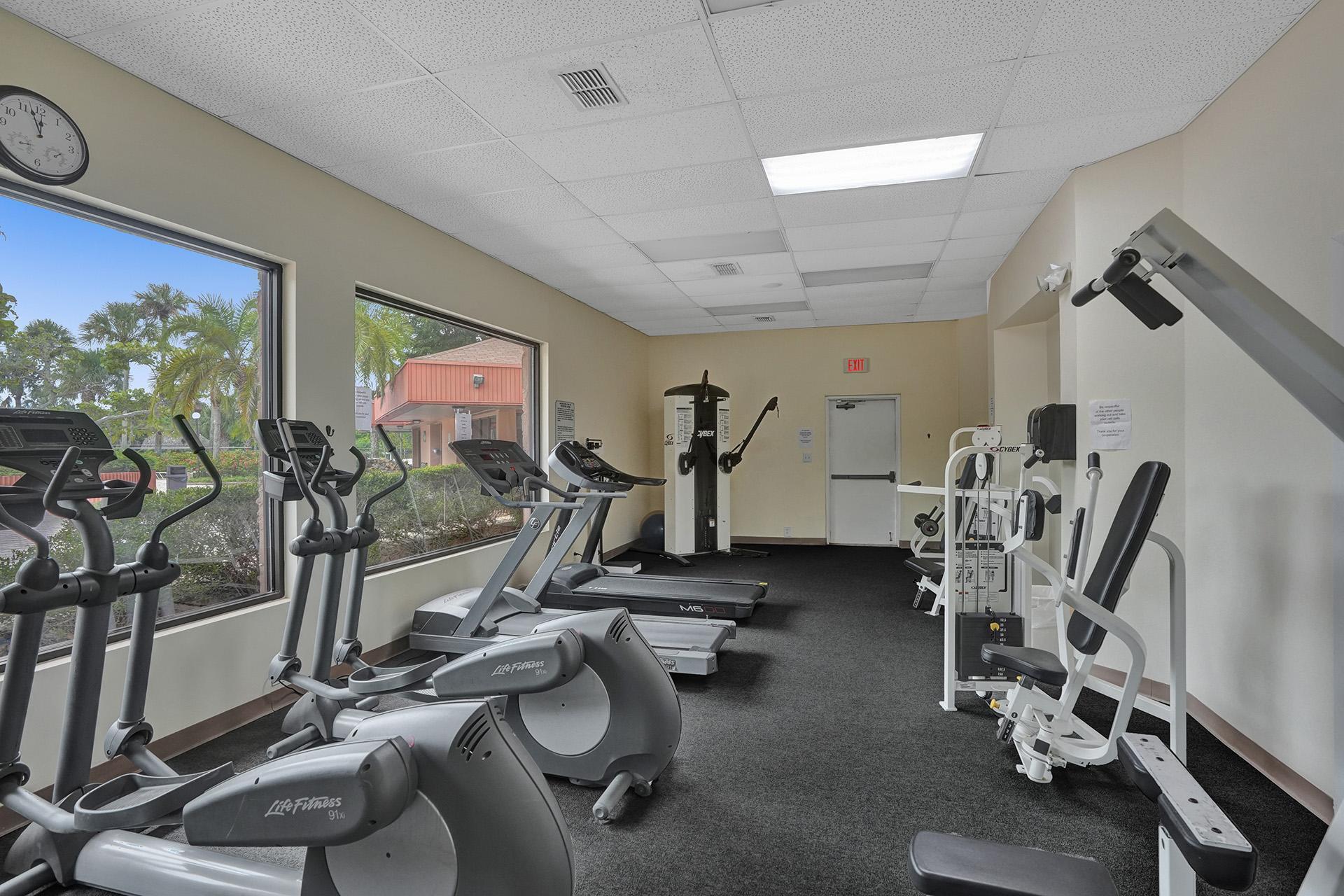 GOLFSIDE CONDO - Residential