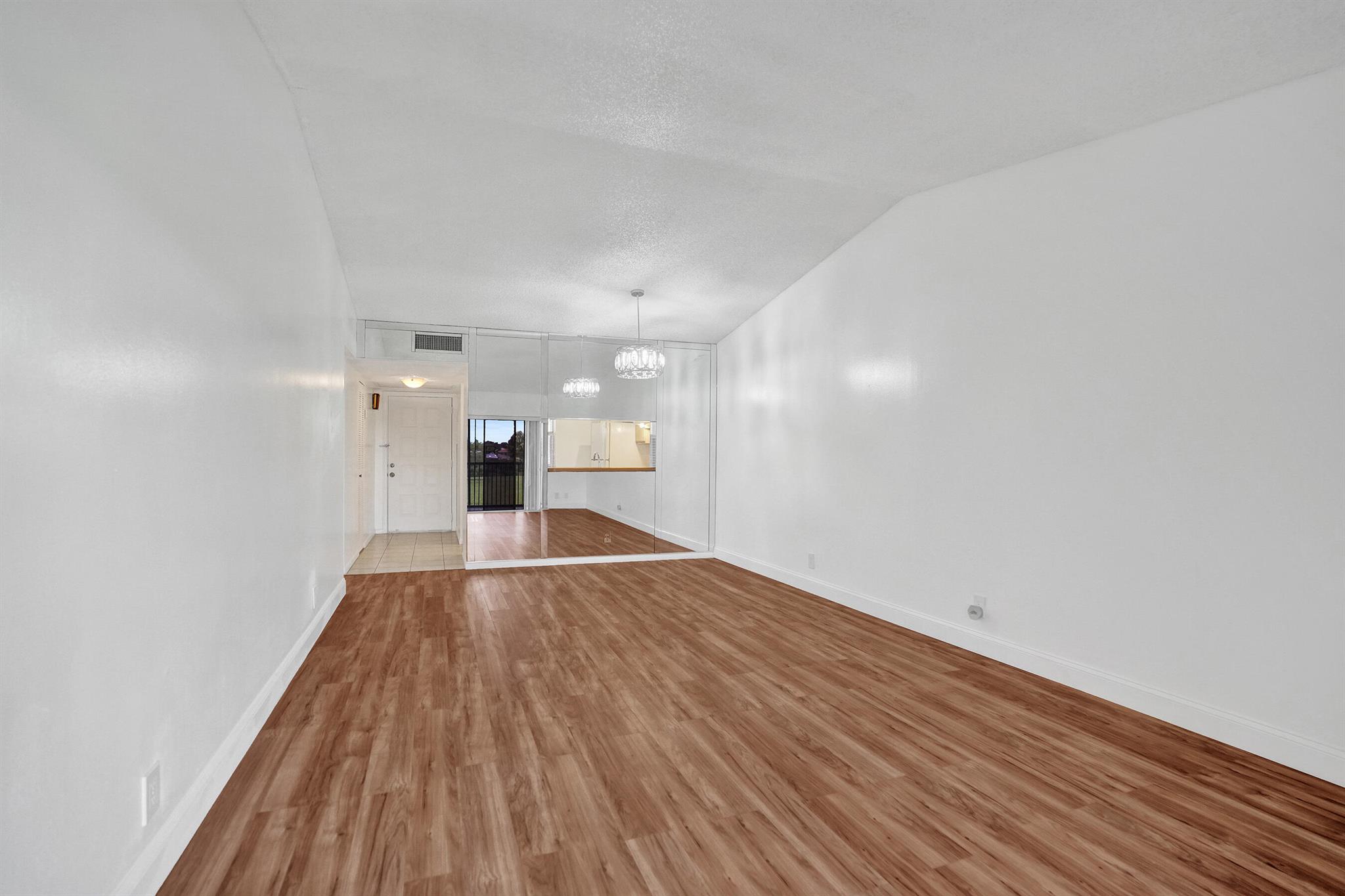 GOLFSIDE CONDO - Residential