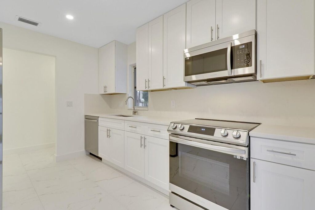 Photo of 18718 Candlewick Drive, Boca Raton, FL 33496 (MLS # R10943669)