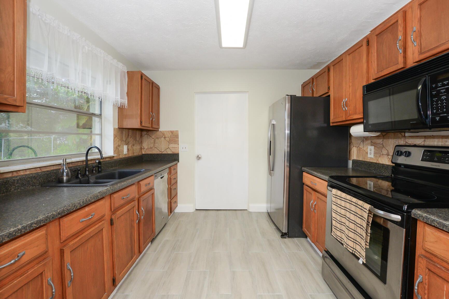 INDIAN RIVER ESTATES - Residential