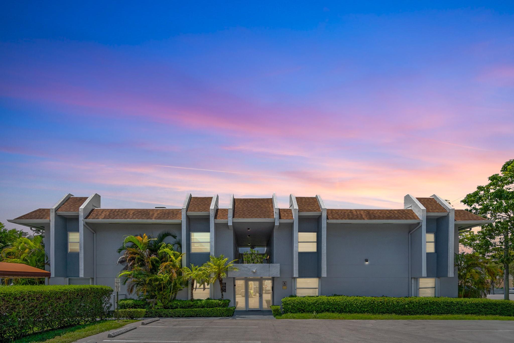 TURNKEY! MODERN! Right Across the street from Baptist Hospital Dadeland and blocks from Dadeland Mall! Beautiful upgrades include Modern White Kitchen and Quartz, updated Modern white bathrooms, washer and dryer, nice views and tiled throughout. Two assigned parking spaces. Charming and conveniently located residence in the heart of Miami! This unit offers unbeatable access to some of the area's most desirable amenities. Enjoy the ease of being near top medical facilities, premier shopping, dining, and major highways including the Palmetto and US-1. Whether you're a healthcare professional, savvy investor, or first-time buyer, this location combines comfort and convenience in one of Miami’s most connected neighborhoods.