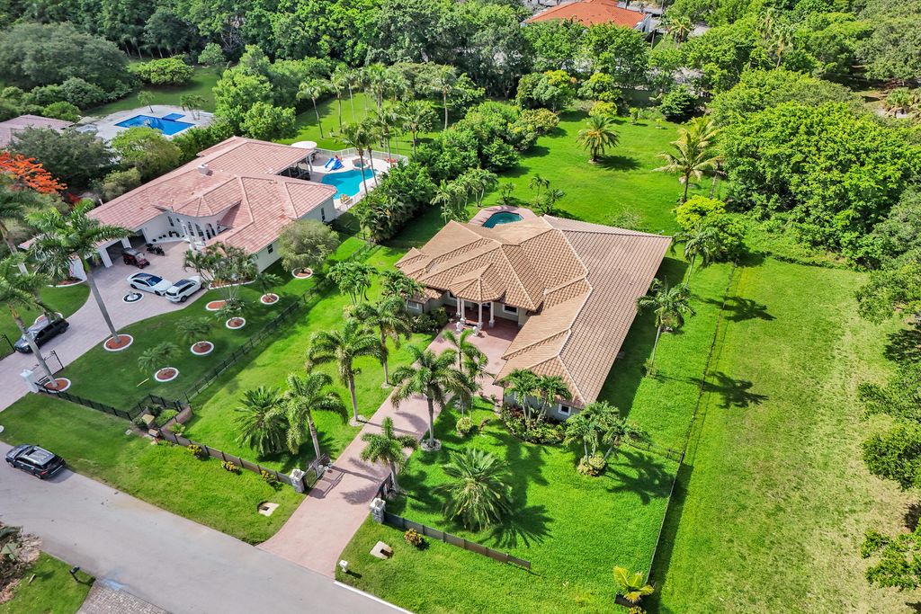 Photo of 12360 NW 18th Street, Plantation, FL 33323 (MLS # B26040528)