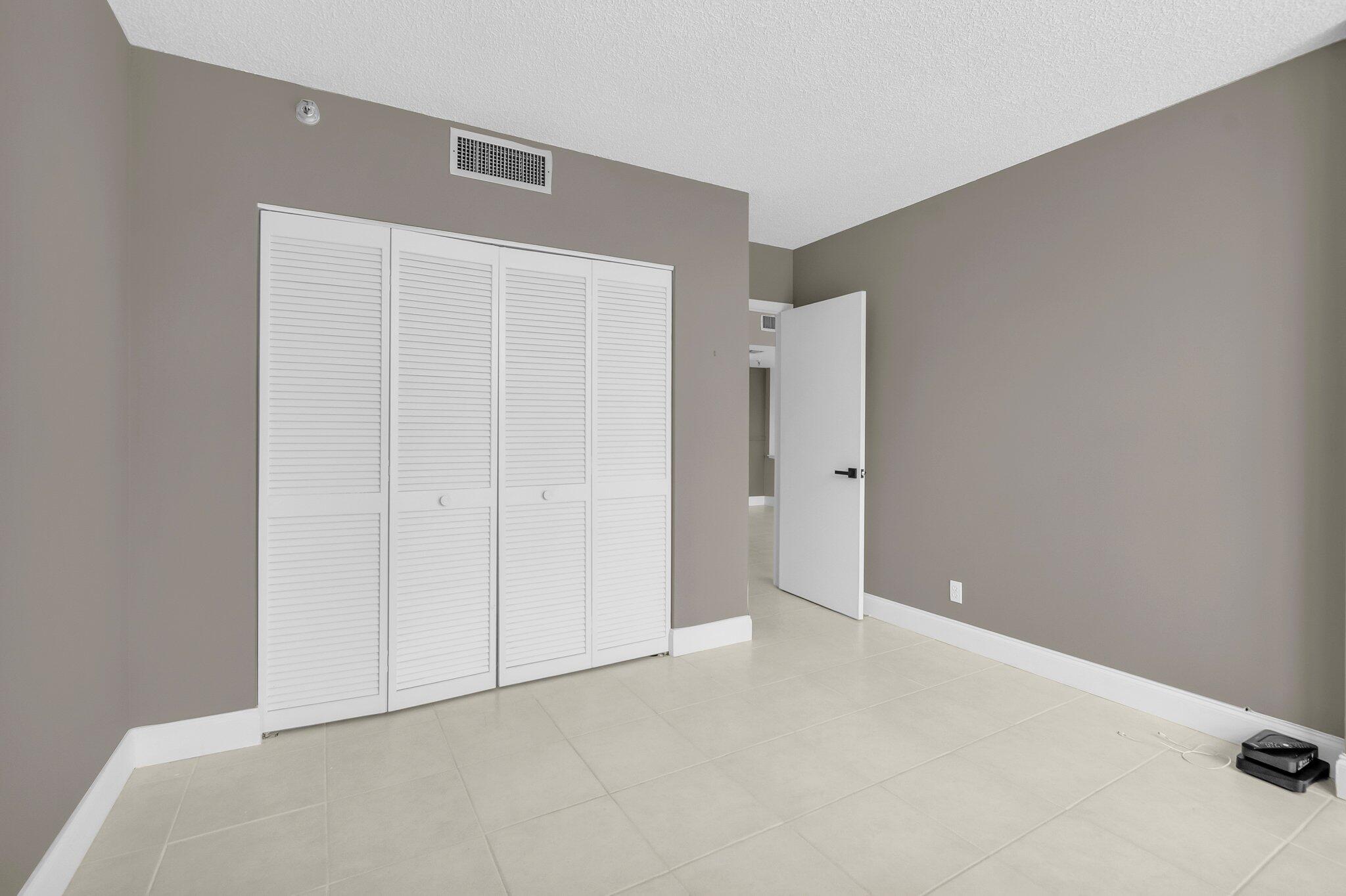 WILLOW WOOD MIDRISE CONDO - Residential