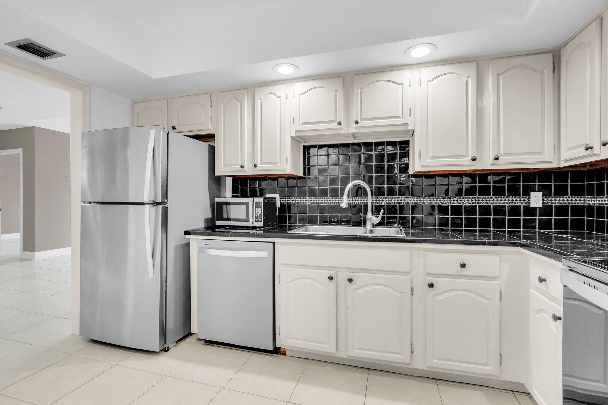 WILLOW WOOD MIDRISE CONDO - Residential