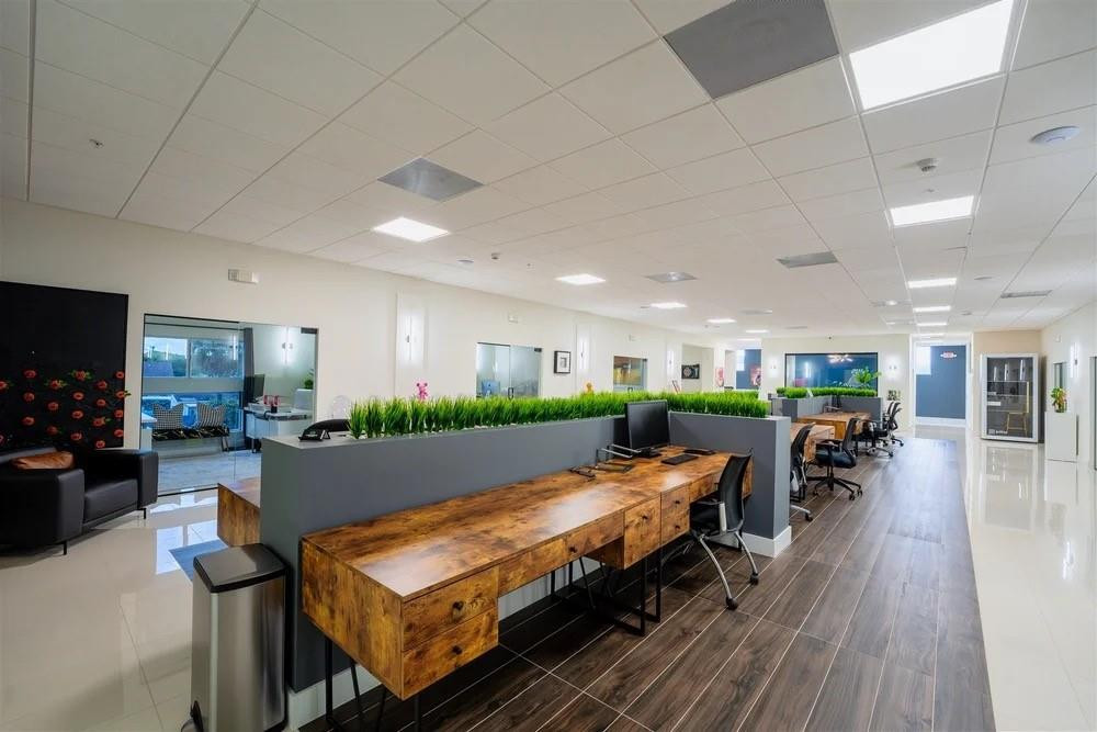 Second Add To Lauderdale - Land