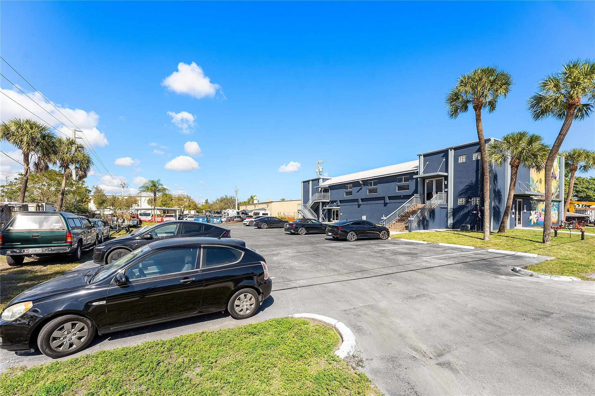 Second Add To Lauderdale - Land