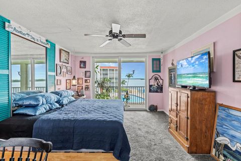 Condominium in North Palm Beach FL 100 Paradise Harbour Boulevard Blvd 24.jpg