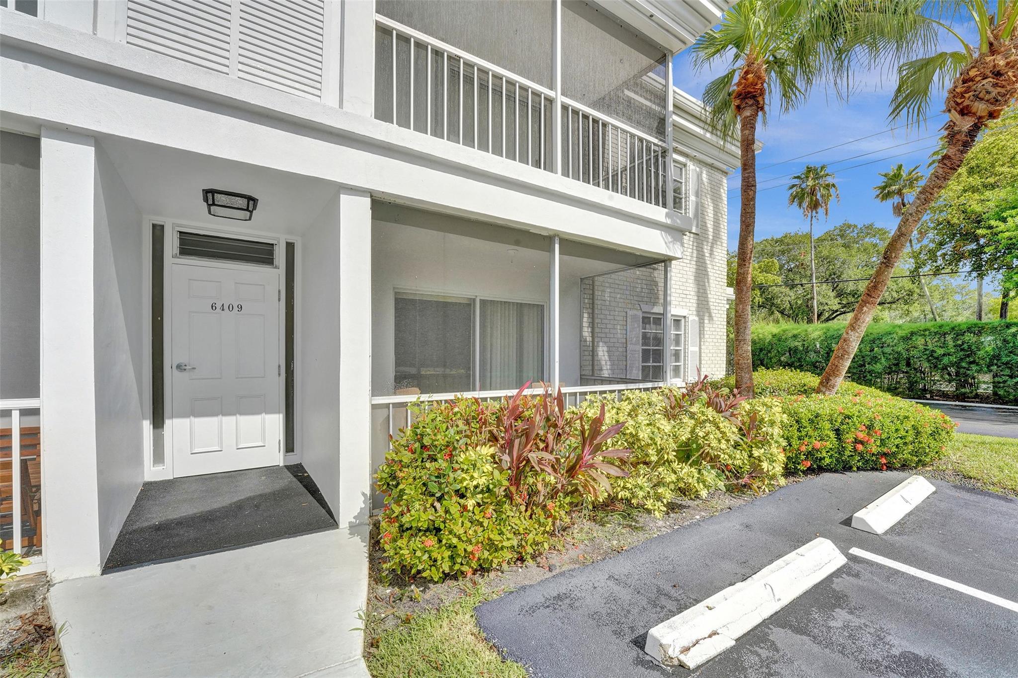 6409 Bay Club Dr. 2