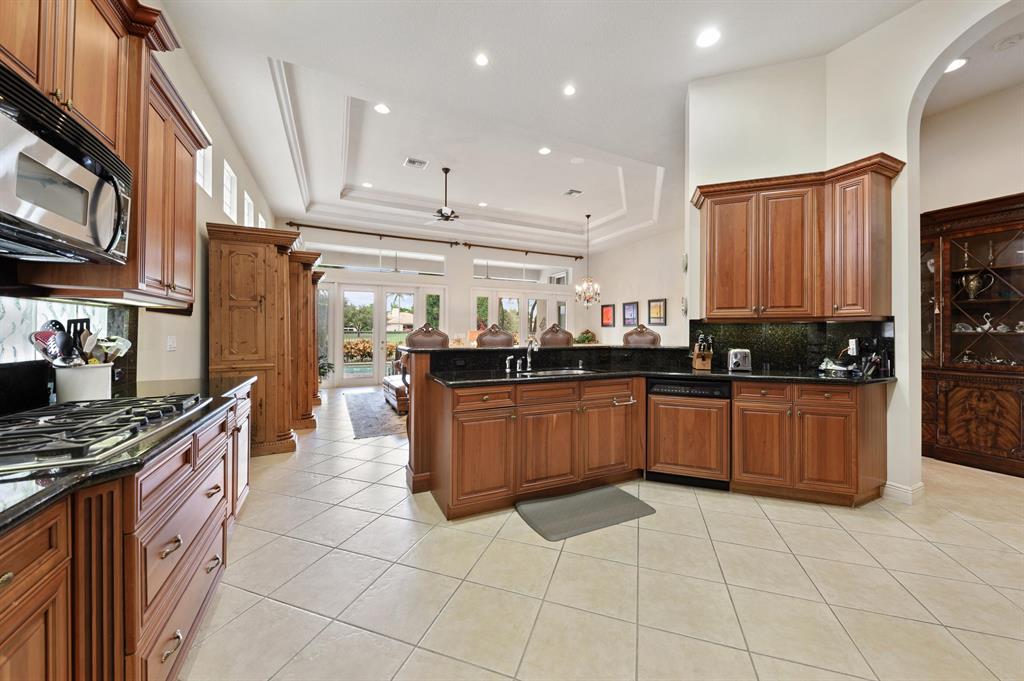 Mizner Country Club - Residential