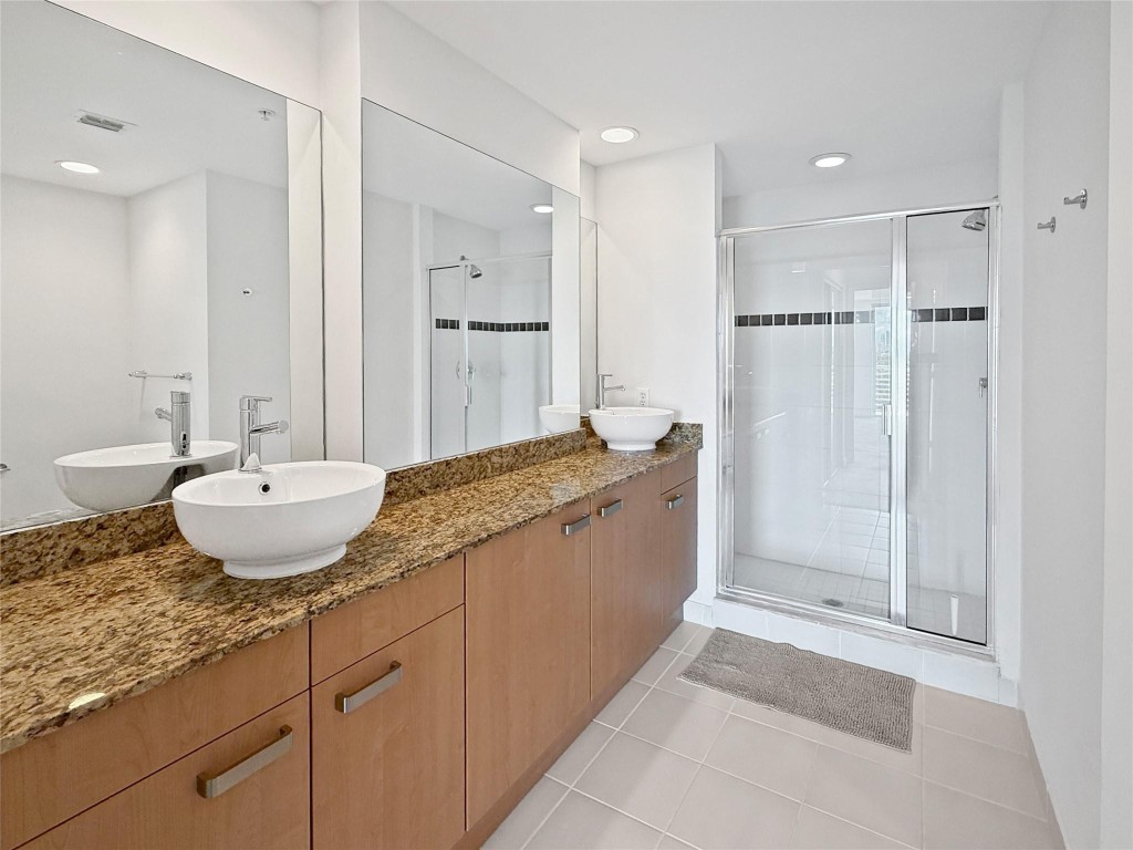 Island City Lofts Condo - Residential Lease