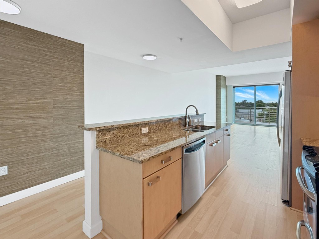 Island City Lofts Condo - Residential Lease