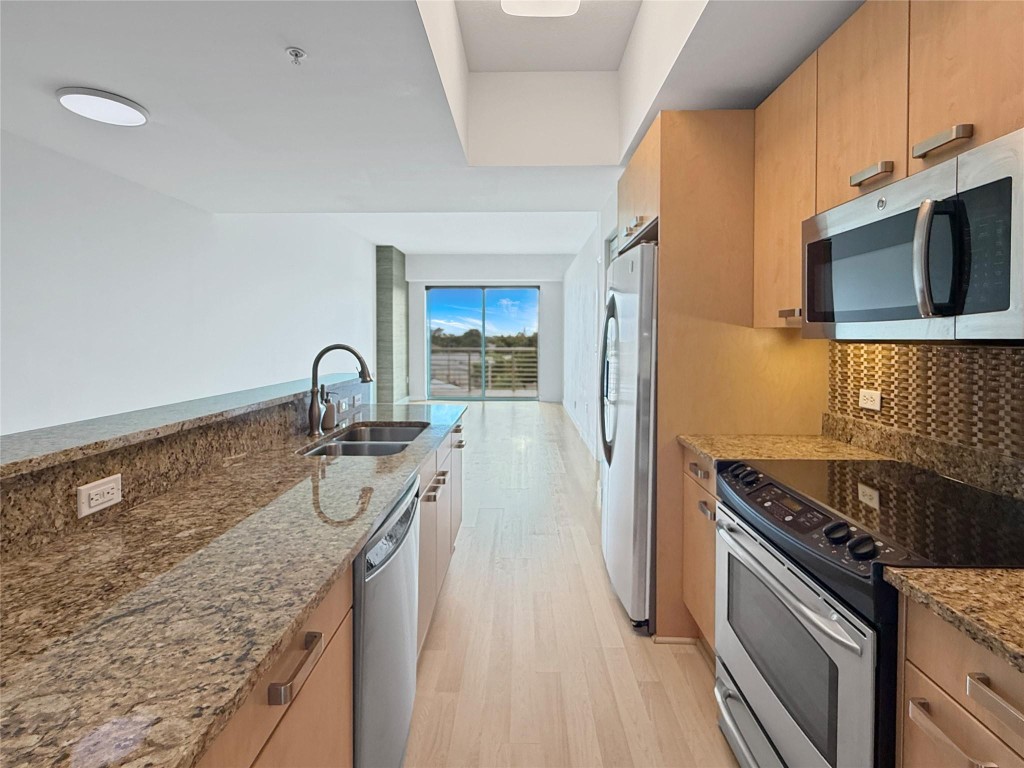 Island City Lofts Condo - Residential Lease