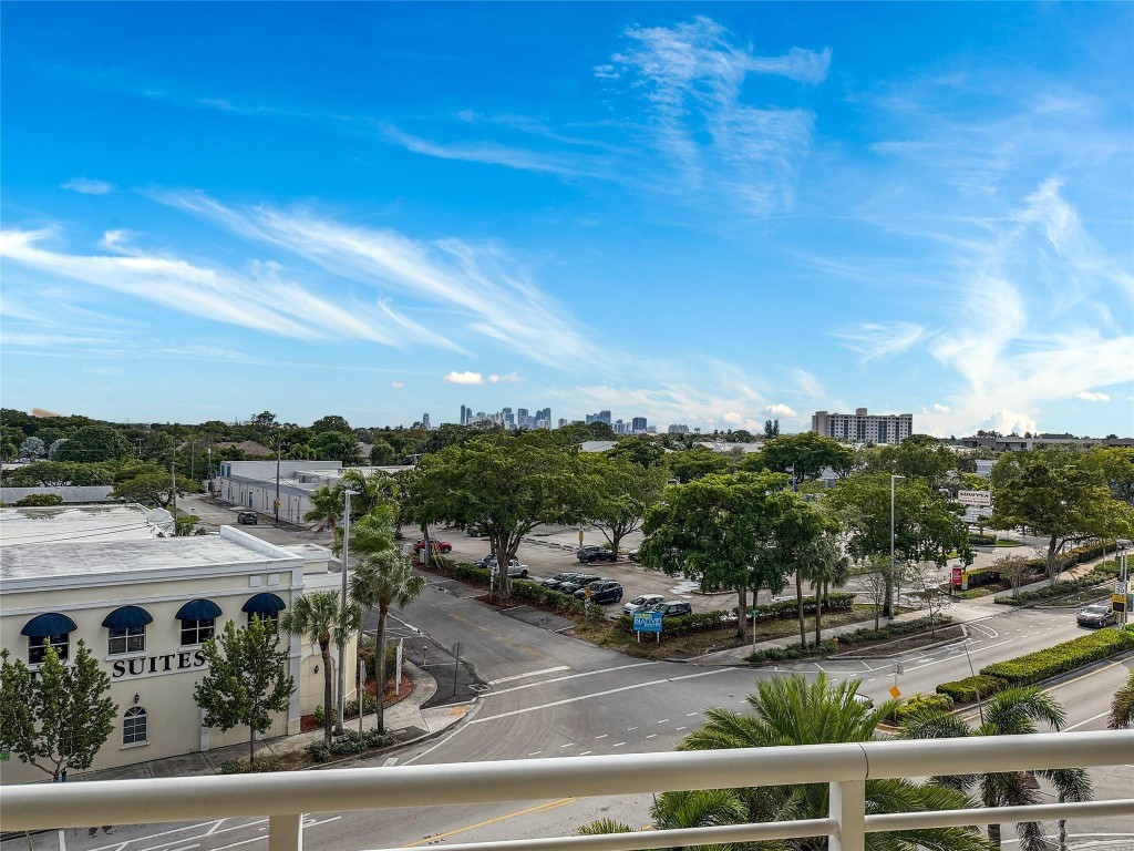 Island City Lofts Condo - Residential Lease