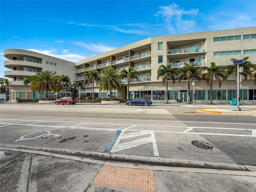 Island City Lofts Condo - Residential Lease