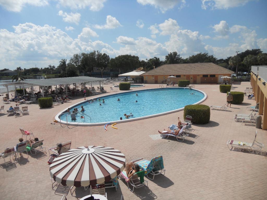 LAKES OF DELRAY - Residential