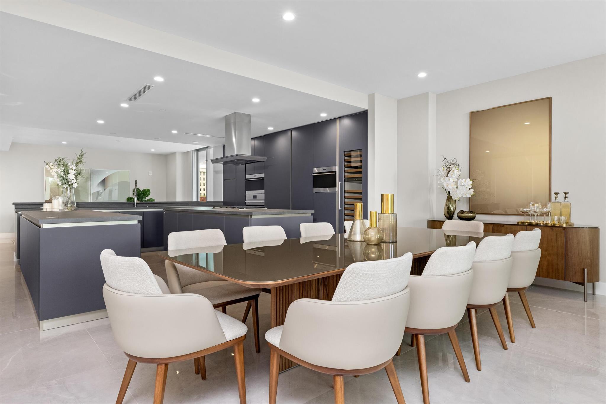 ROYAL PALM RESIDENCES - Residential