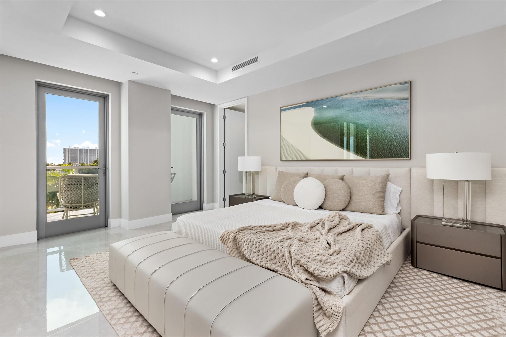 ROYAL PALM RESIDENCES - Residential