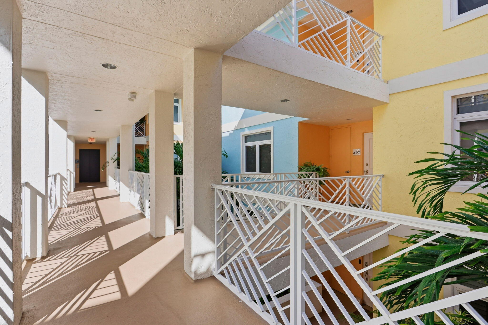 309 E OCEAN Avenue 202