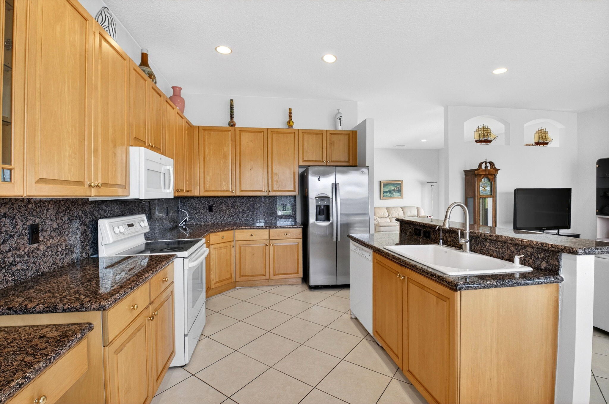 VALENCIA FALLS - Residential