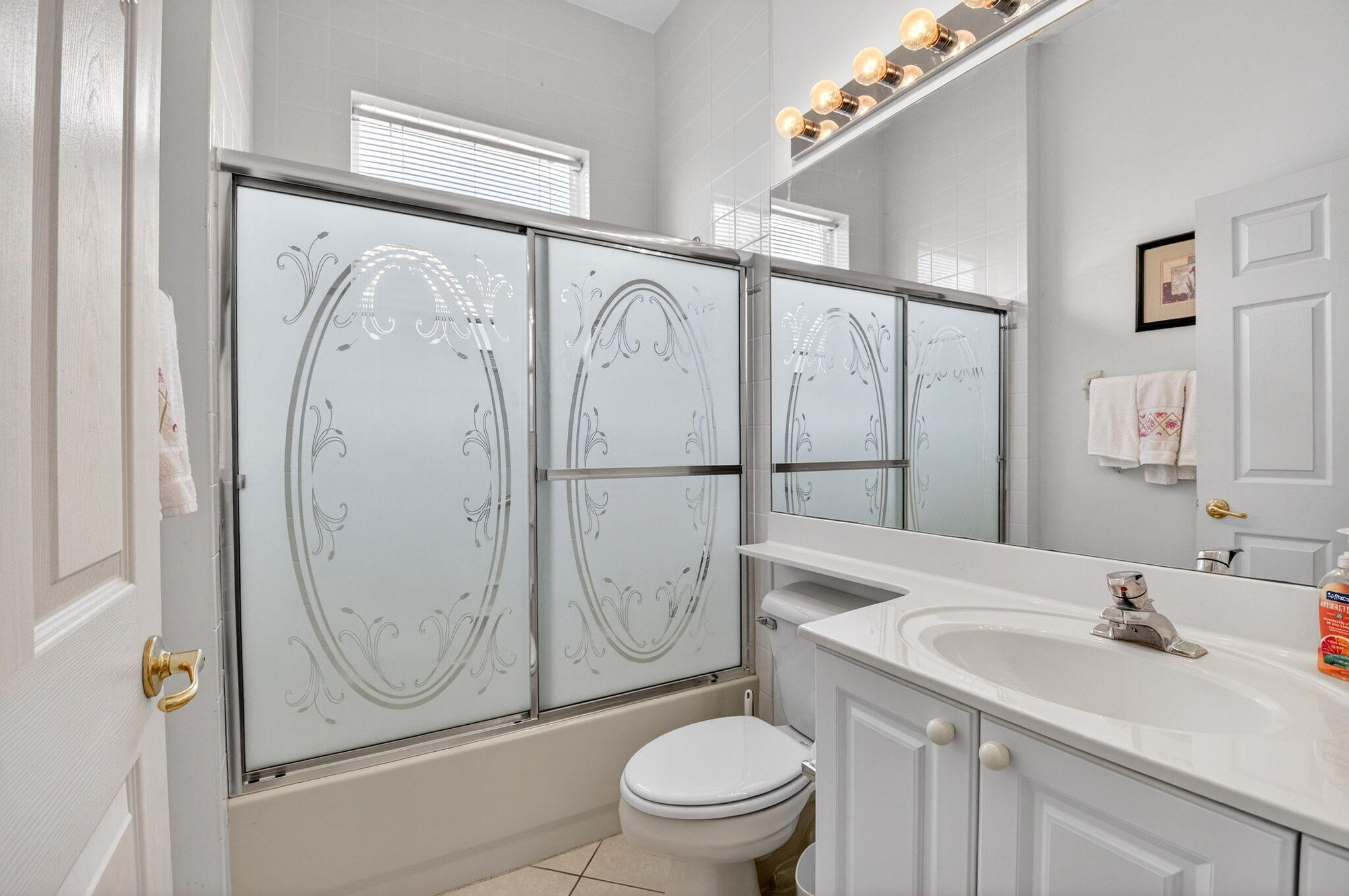 VALENCIA FALLS - Residential