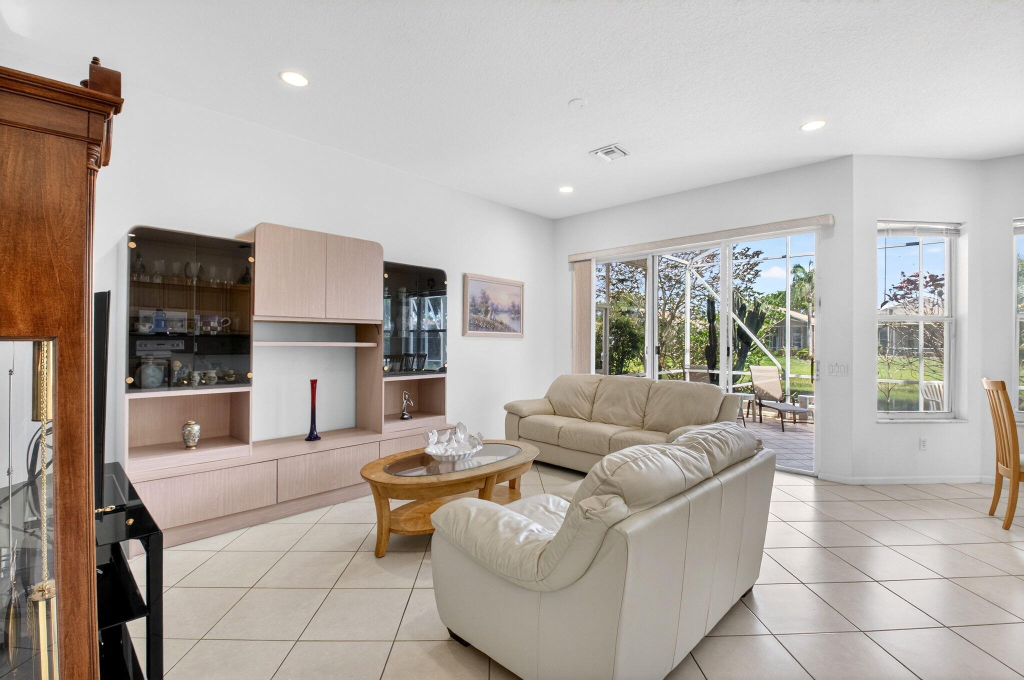 VALENCIA FALLS - Residential