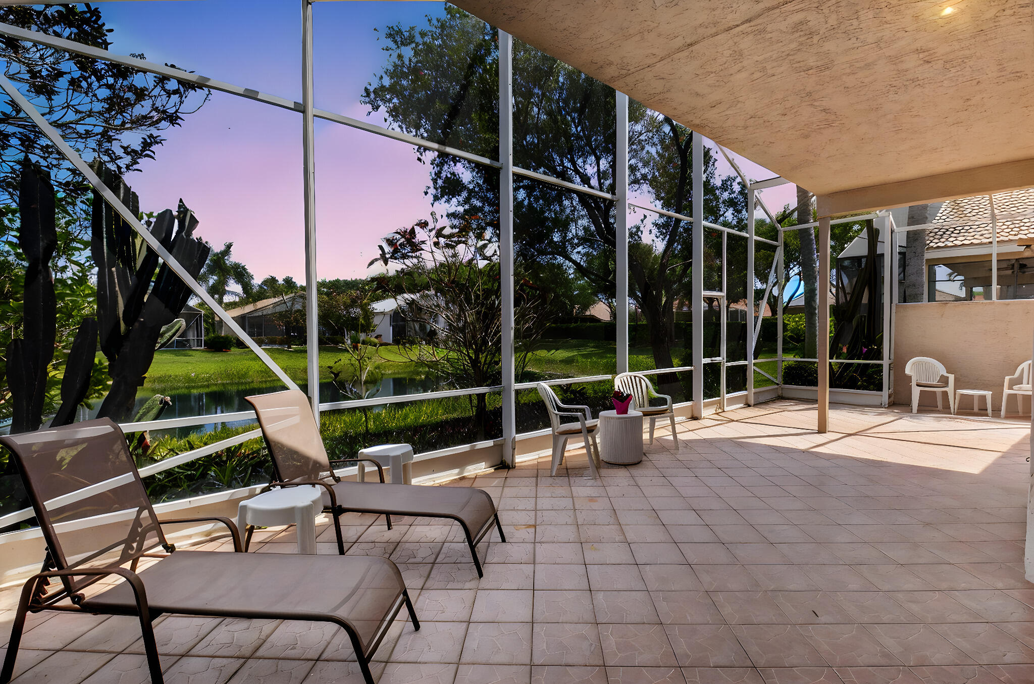 VALENCIA FALLS - Residential