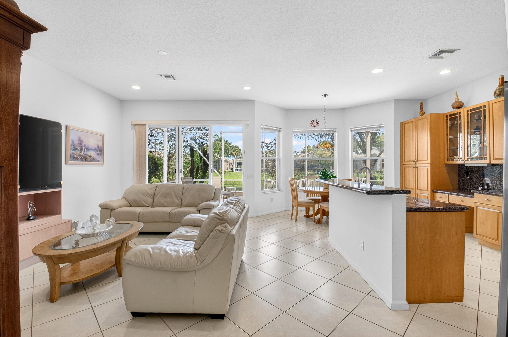 VALENCIA FALLS - Residential