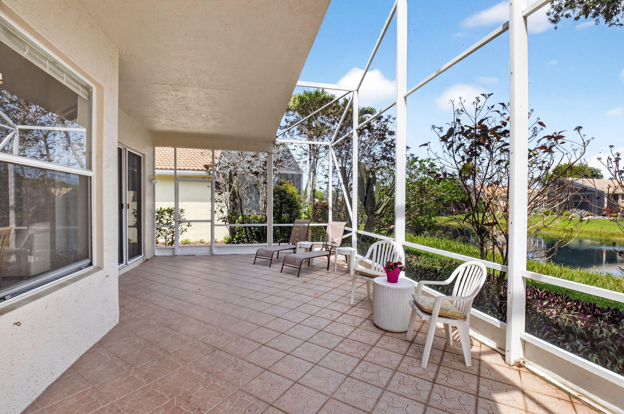 VALENCIA FALLS - Residential