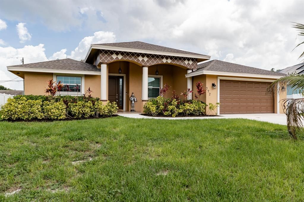 Photo of 772 SW Dolores Avenue, Port Saint Lucie, FL 34983 (MLS # R10810063)