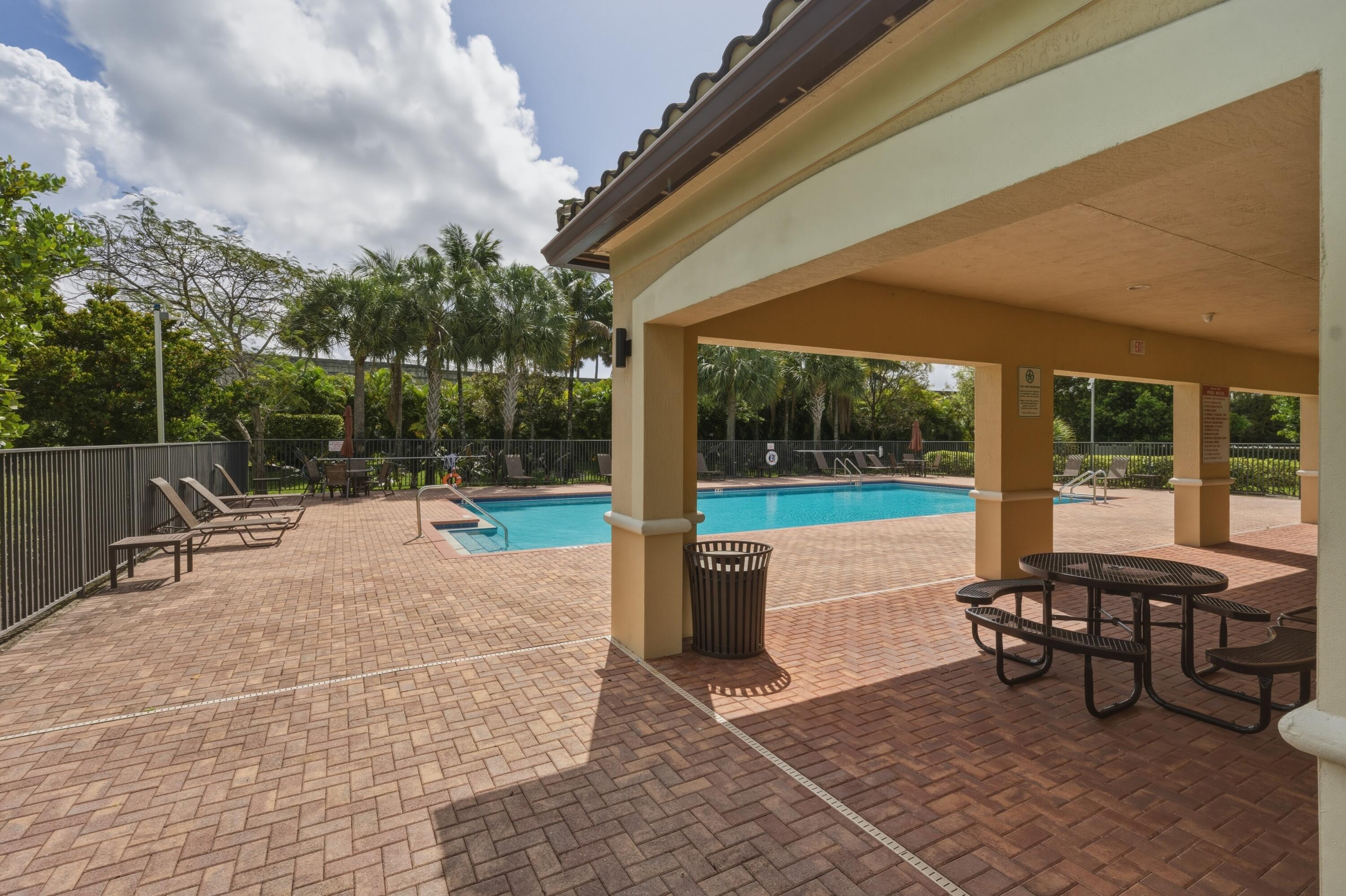 CENTRAL PARC - Residential