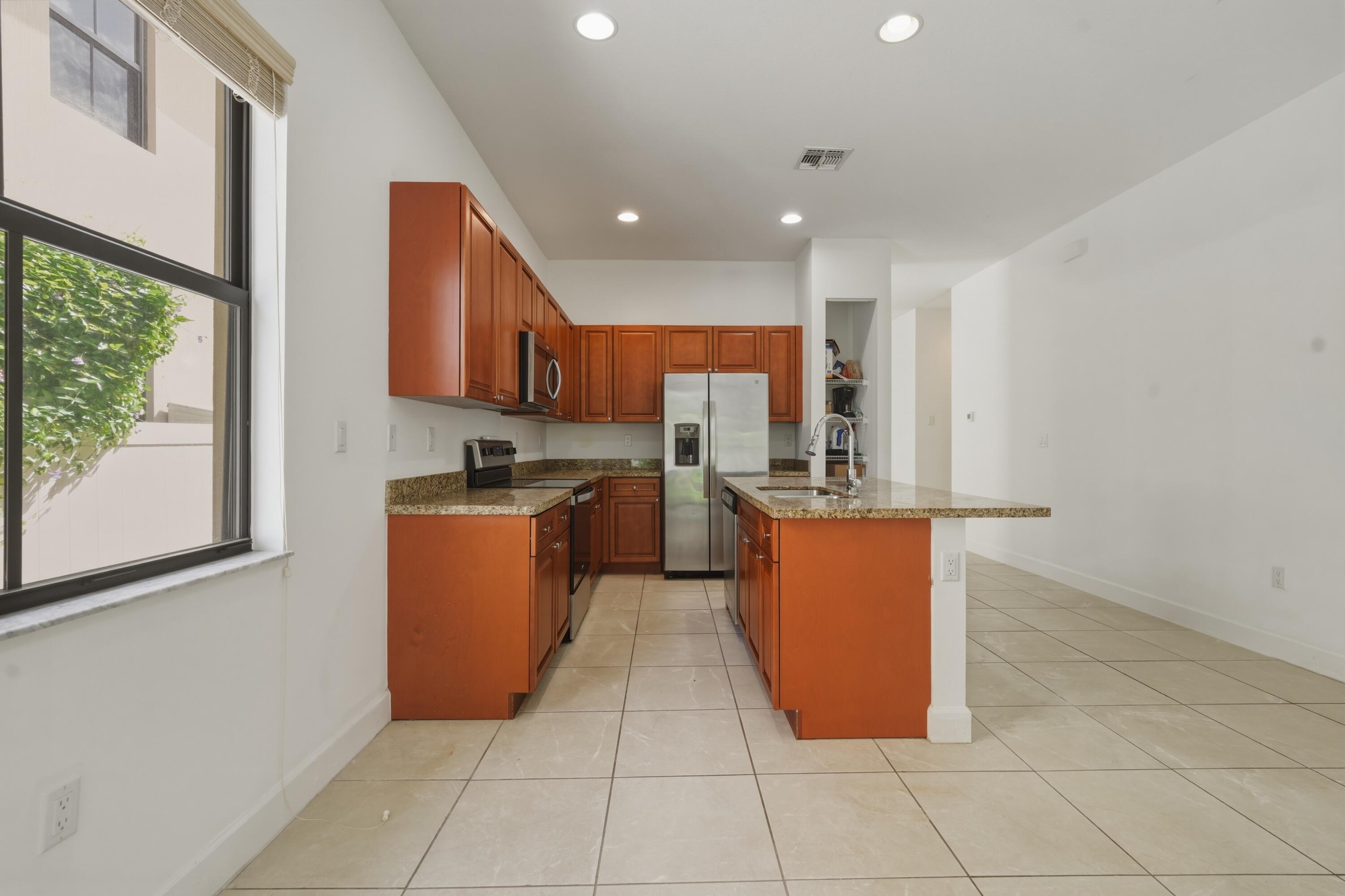 CENTRAL PARC - Residential