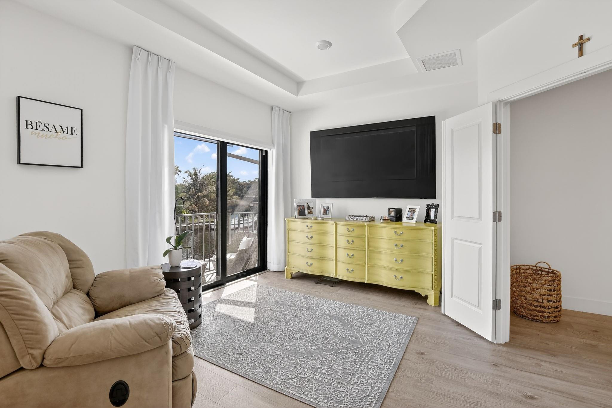 AQUA BELLA - Residential