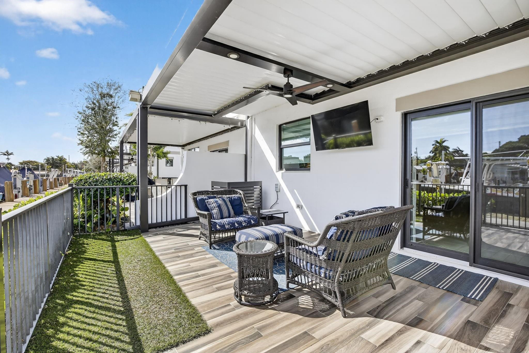 AQUA BELLA - Residential