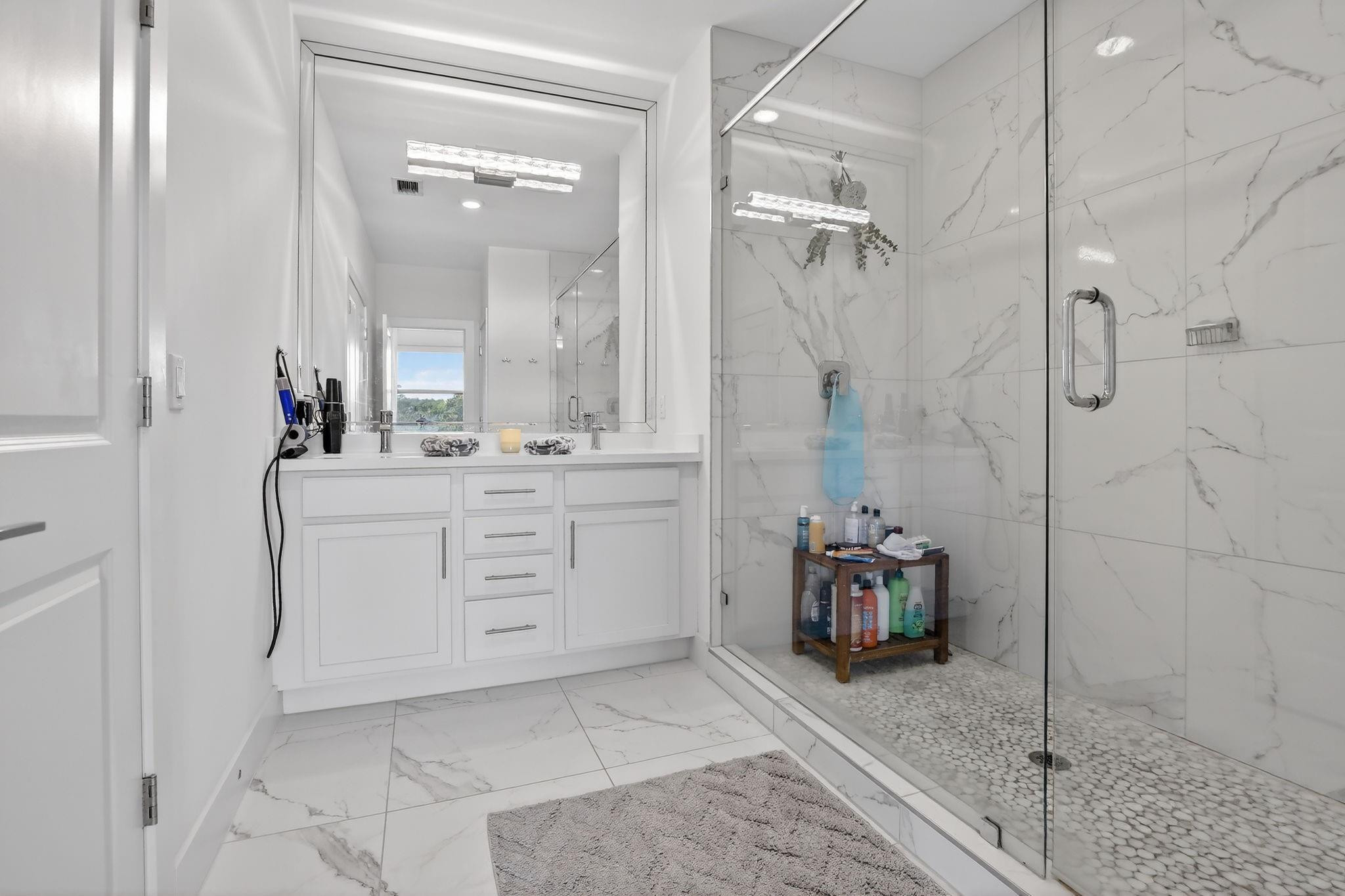 AQUA BELLA - Residential