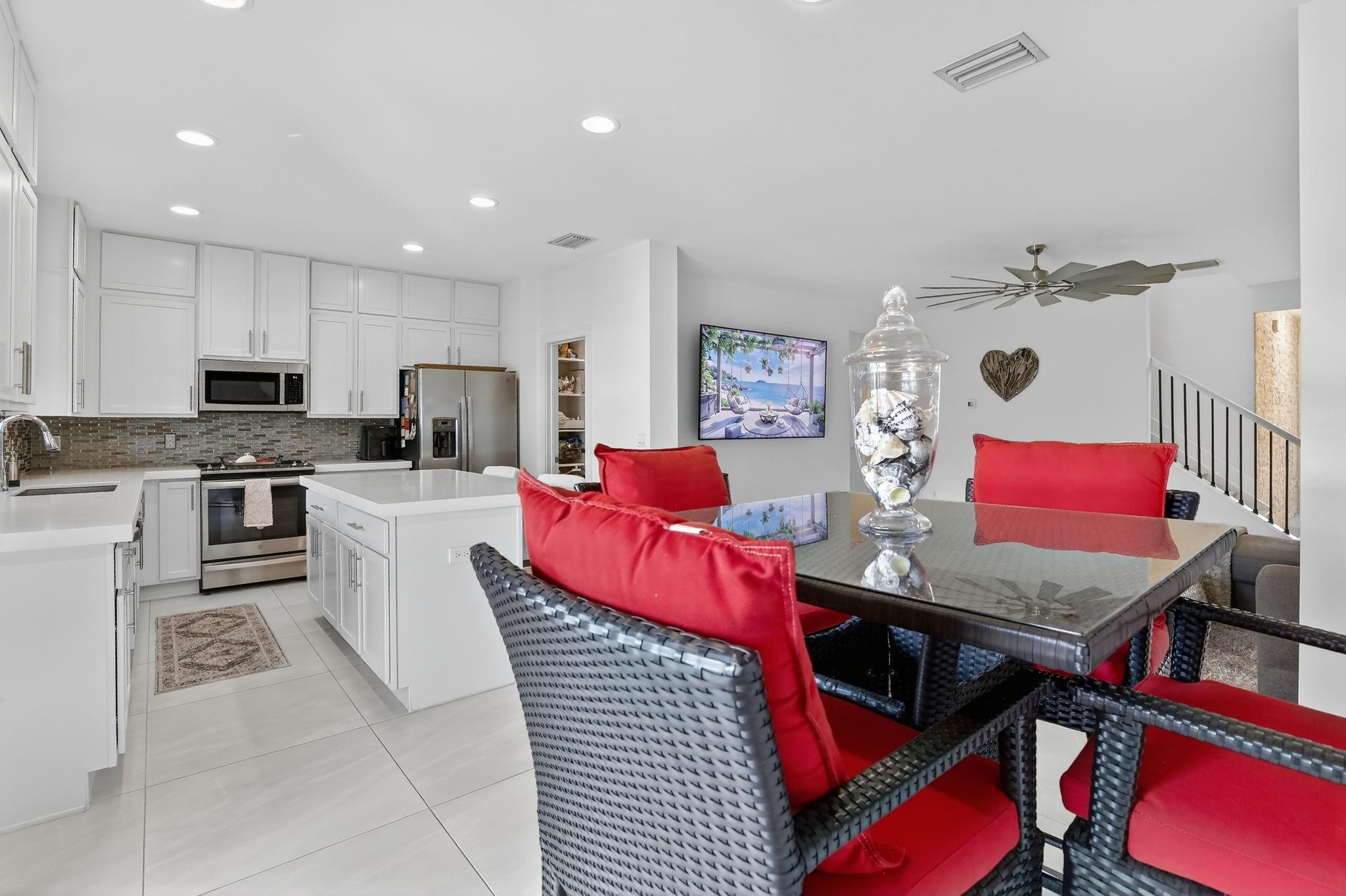 AQUA BELLA - Residential