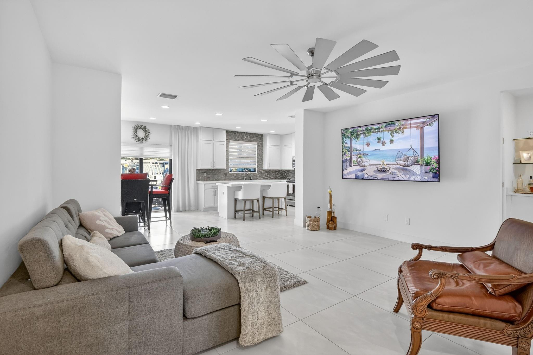 AQUA BELLA - Residential