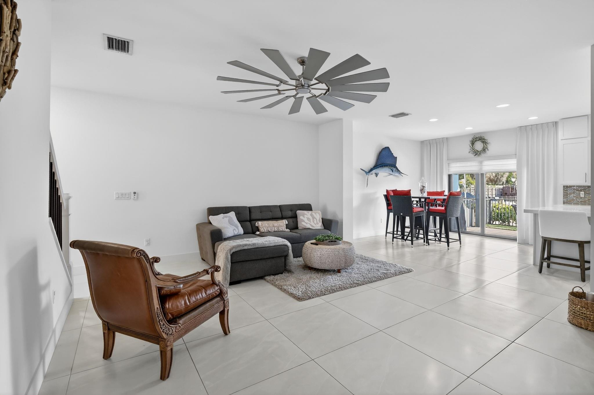 AQUA BELLA - Residential