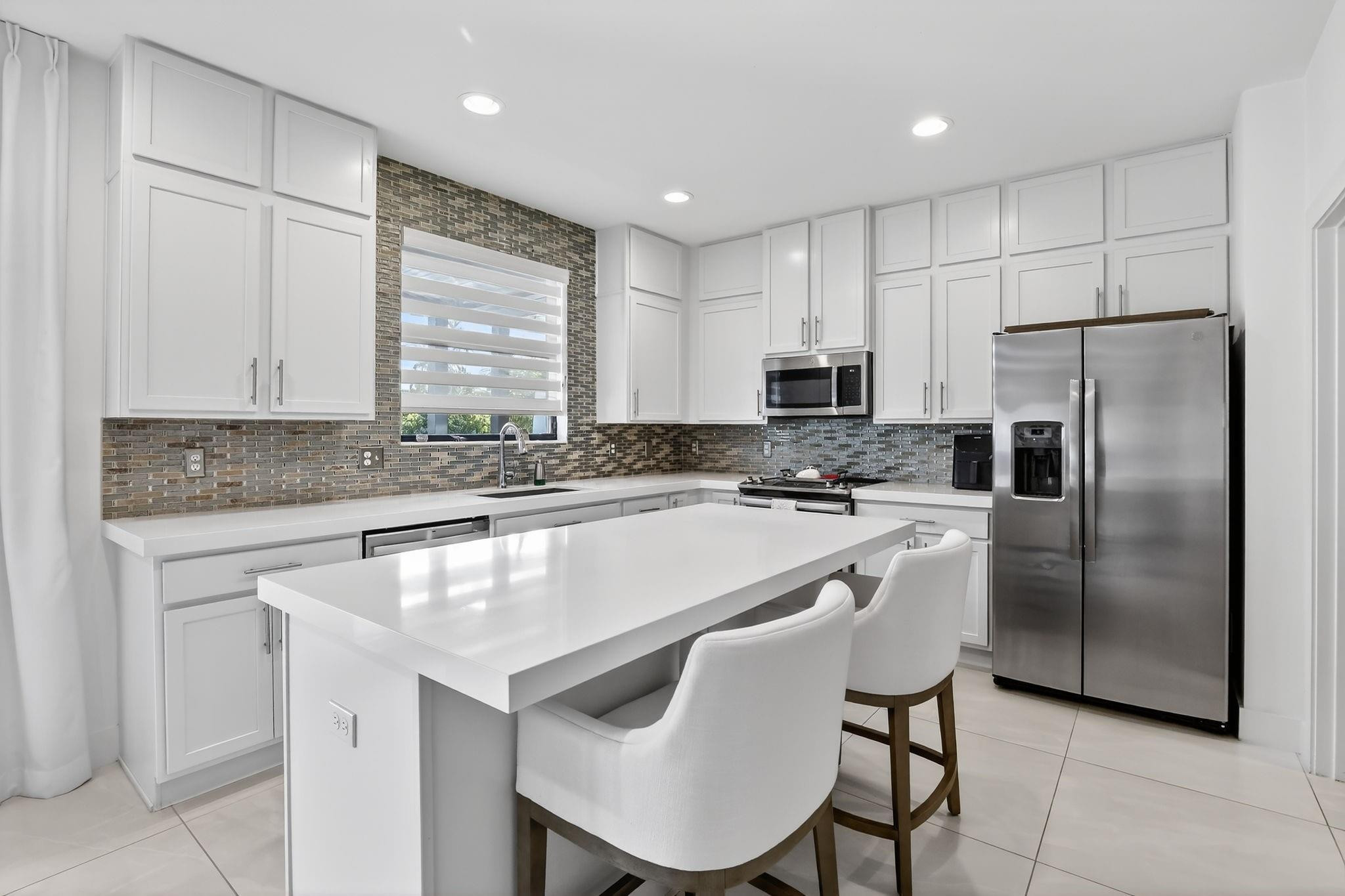 AQUA BELLA - Residential