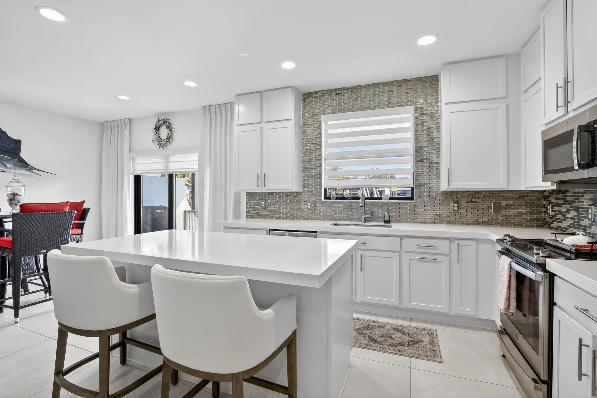 AQUA BELLA - Residential