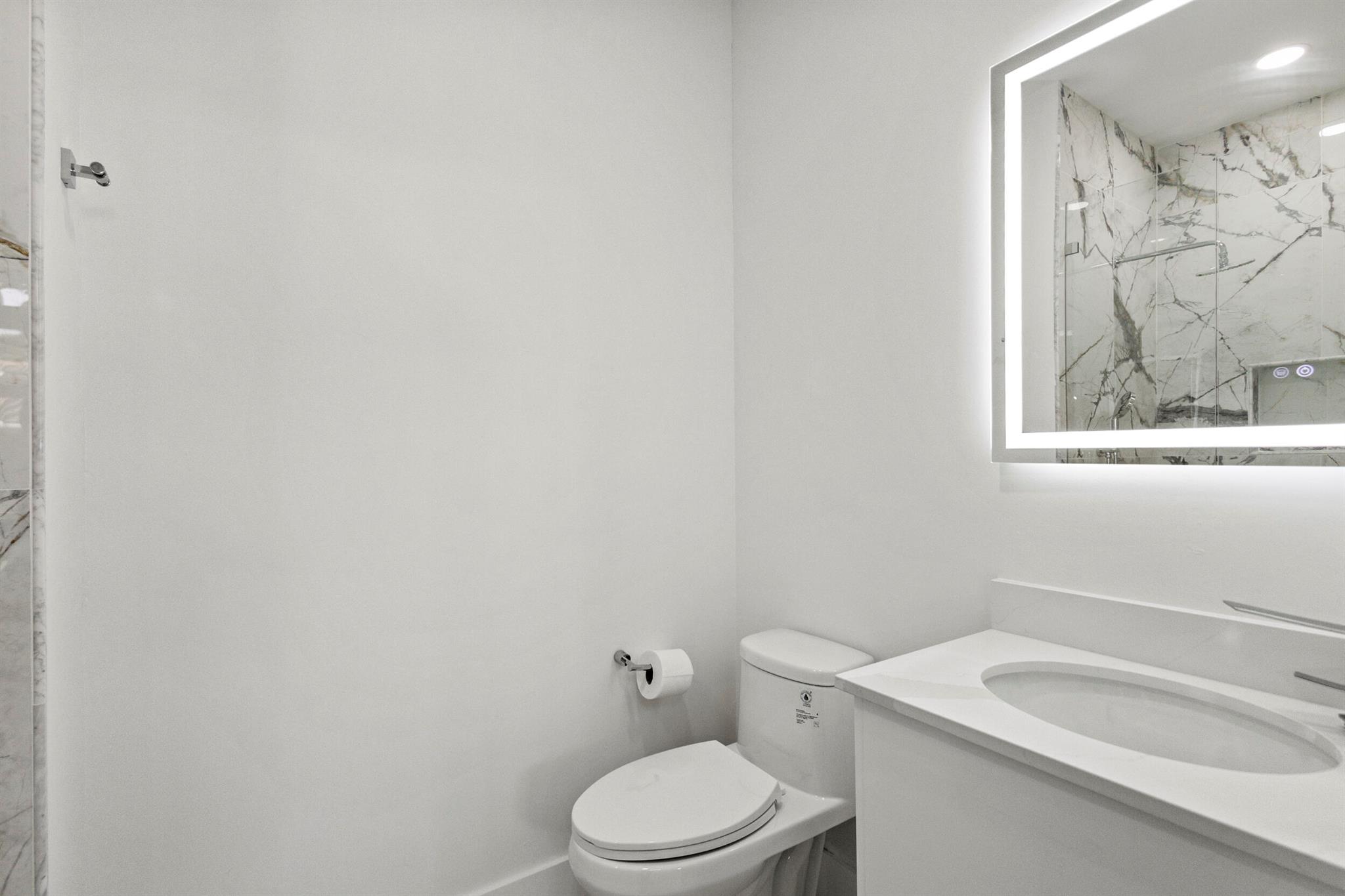 GLEN OAKS 1ST ADD - Residential Lease