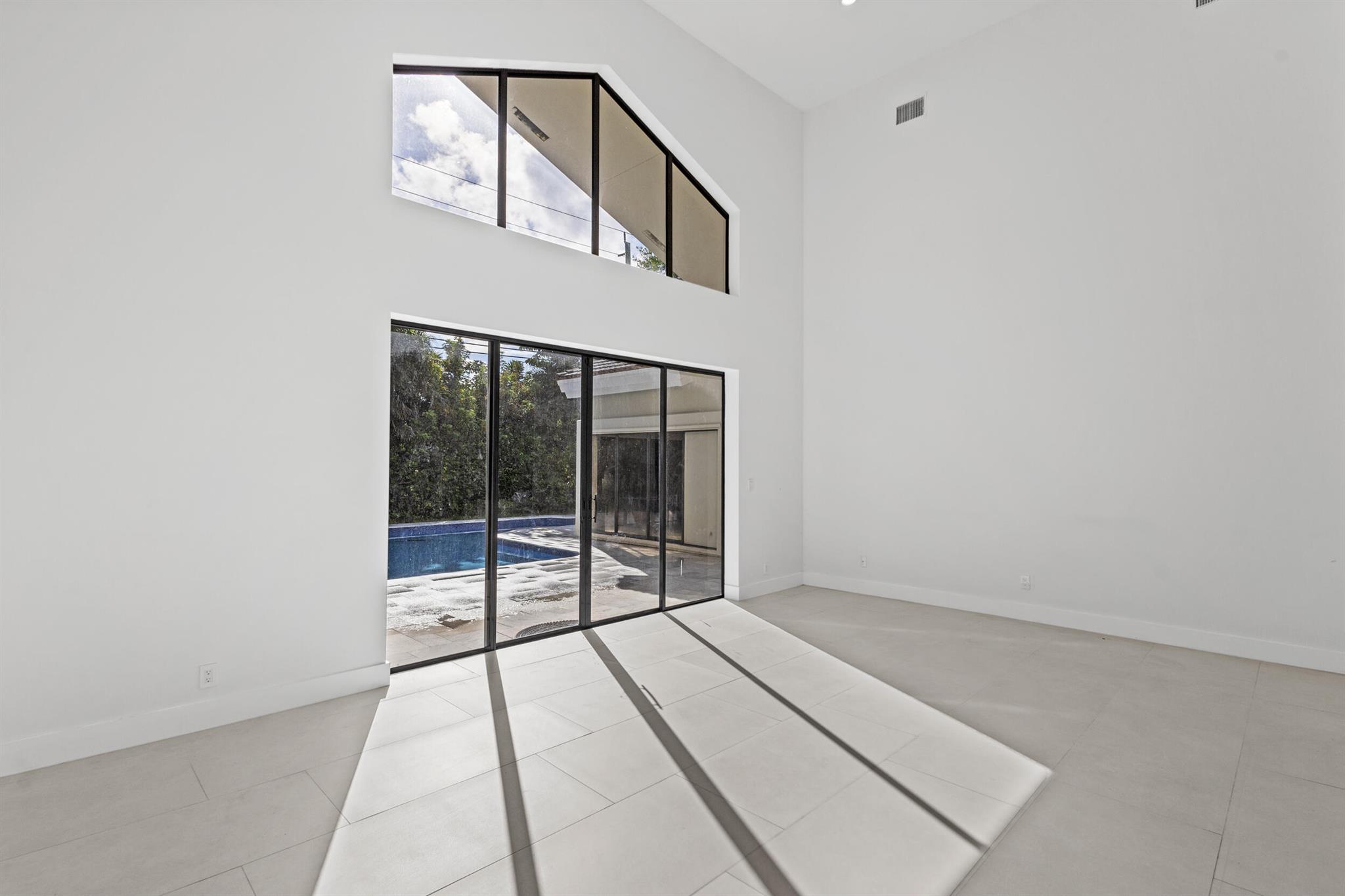 GLEN OAKS 1ST ADD - Residential Lease